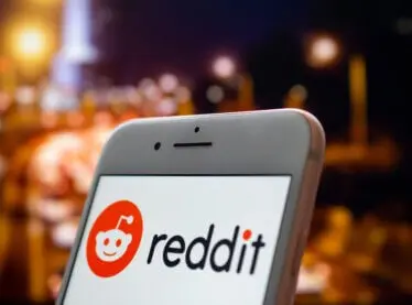 An actor logging into Reddit to participate in a former Hollywood agent's ask me anything.