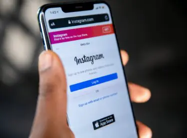 Here's some tips on how actors can use Instagram.