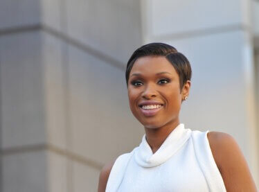 Jennifer Hudson, one of many actresses who don't drink alcohol.